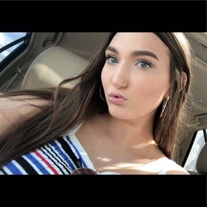 Meet your Posher, Mallory